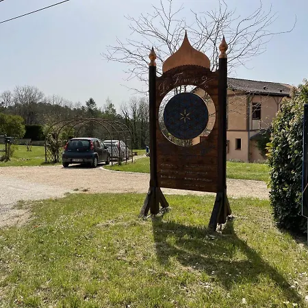 Дом отдыха L'Etoile De Jor Eco-Lodge, A Ground Floor Ecologically Renovated Home With Pool And View