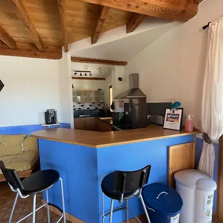 Дом отдыха L'Etoile De Jor Eco-Lodge, A Ground Floor Ecologically Renovated Home With Pool And View *